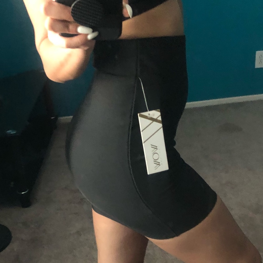 Black SKIRT